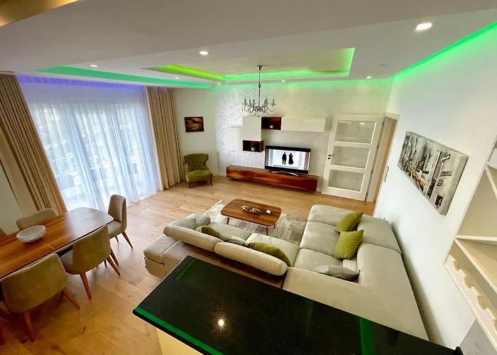 Queen's Luxury ティラナ